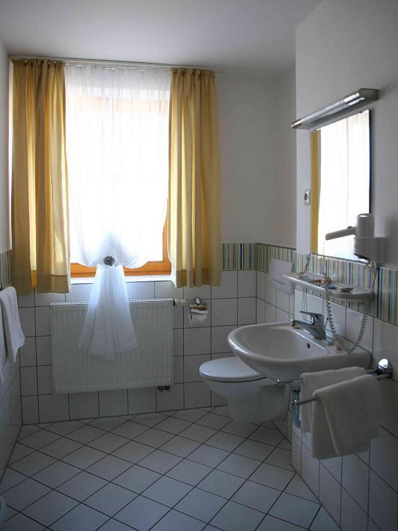 Gasthof Zur Post Neunkirchen am Brand Kamer foto
